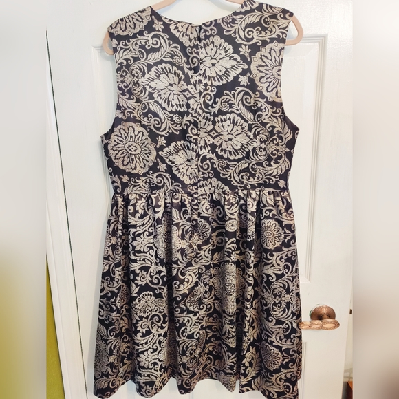 Joe Fresh Size 14 Batik Pattern Black Dress - Picture 2 of 3